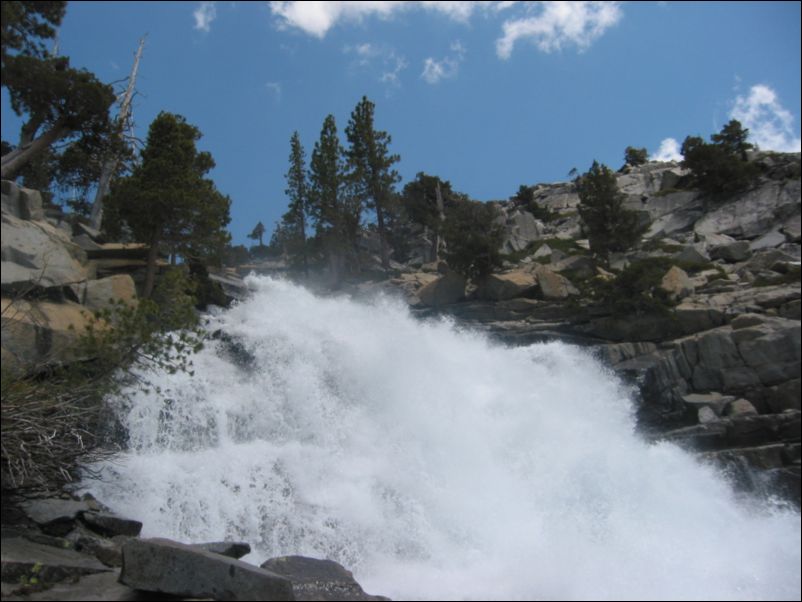 2005-06-25 Pyramid Peak (54) Horsetail falls